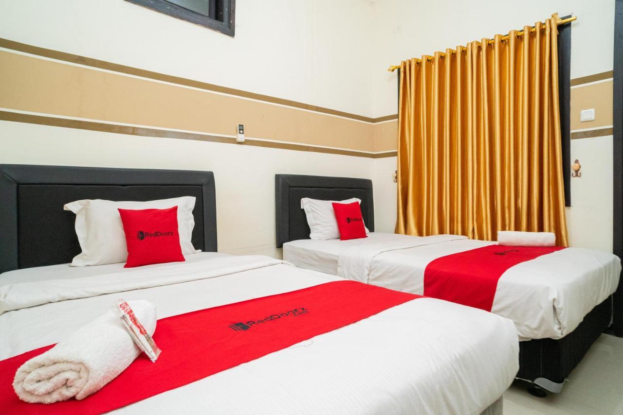 Reddoorz Syariah Near Marvel City Mall 2 Сурабая Екстер'єр фото