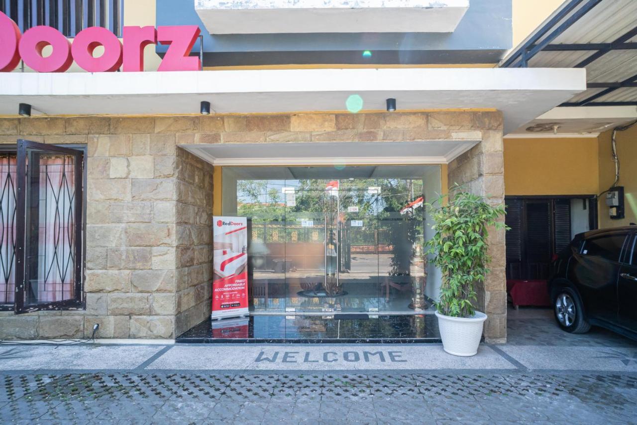 Reddoorz Syariah Near Marvel City Mall 2 Сурабая Екстер'єр фото