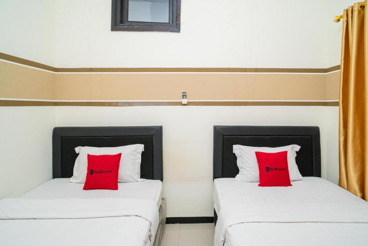 Reddoorz Syariah Near Marvel City Mall 2 Сурабая Екстер'єр фото